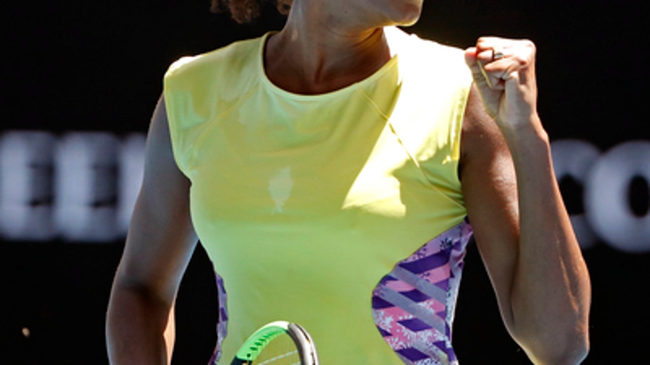 Murray, Federer advance to 3rd round at Australian Open (Jan 18, 2017)